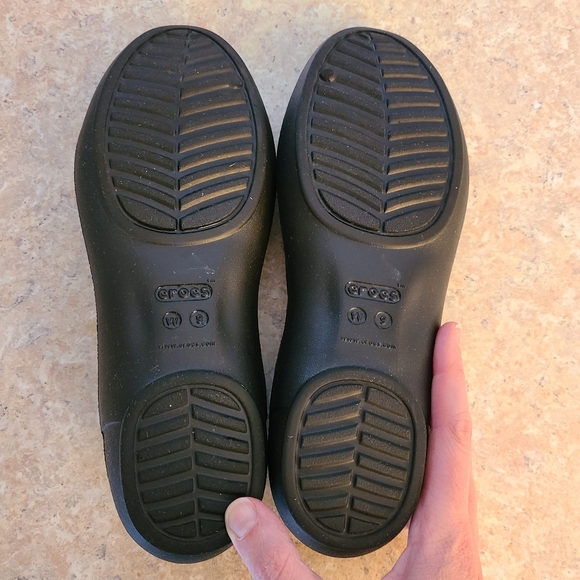 Crocs Black Ballet Flats Slip On Shoes in Women's Size 9 - Picture 2 of 5